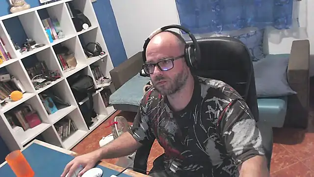 ravingr4d4 online show from 10/21/25, 09:47