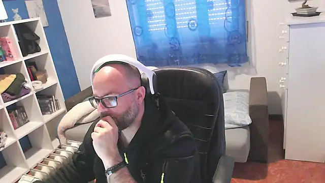 ravingr4d4 online show from 03/09/26, 01:47