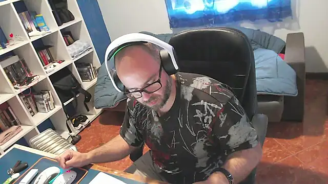 ravingr4d4 online show from 04/21/26, 08:21