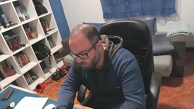 ravingr4d4 online show from 11/19/25, 11:16