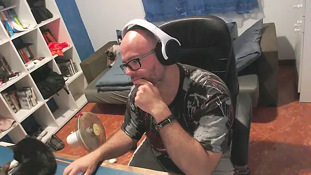 ravingr4d4 online show from 05/28/26, 10:04