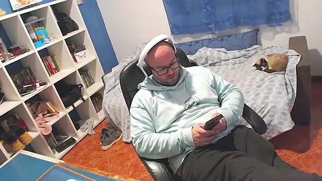 ravingr4d4 online show from 02/06/26, 12:06