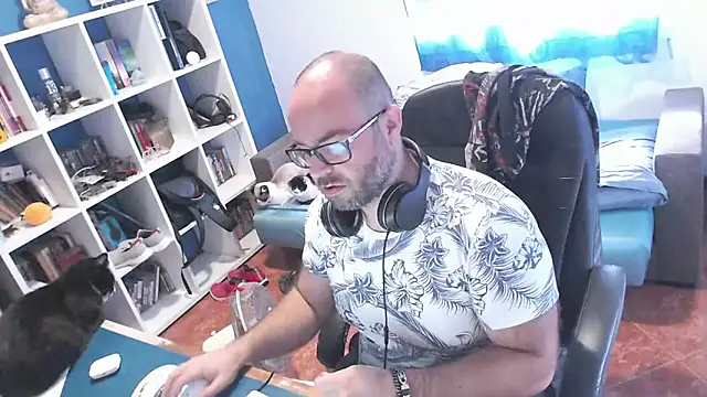 ravingr4d4 online show from 10/23/25, 10:36