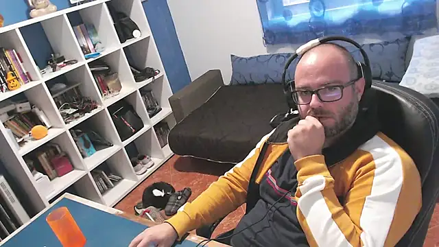 ravingr4d4 online show from 10/25/25, 03:23