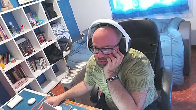ravingr4d4 online show from 04/24/26, 08:05