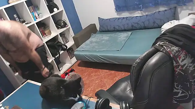 ravingr4d4 online show from 10/23/25, 10:41