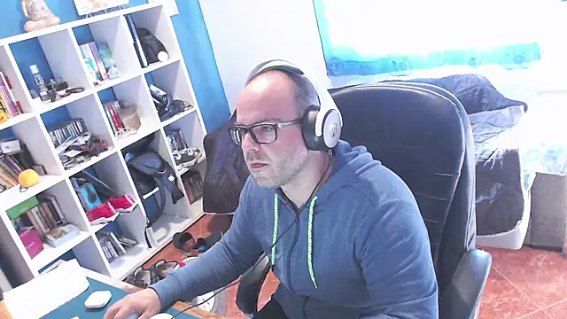 ravingr4d4 online show from 11/03/25, 09:24