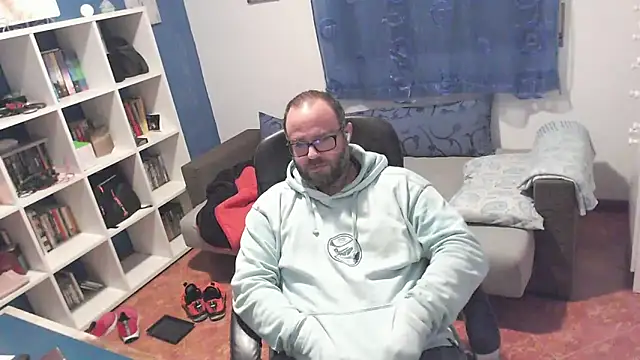 ravingr4d4 online show from 12/04/25, 12:42