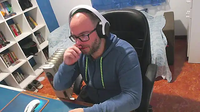 ravingr4d4 online show from 02/10/26, 10:09