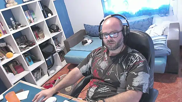 ravingr4d4 online show from 10/22/25, 10:25