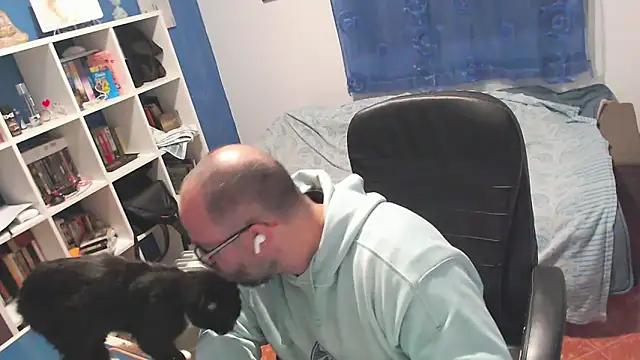 ravingr4d4 online show from 03/18/26, 09:48