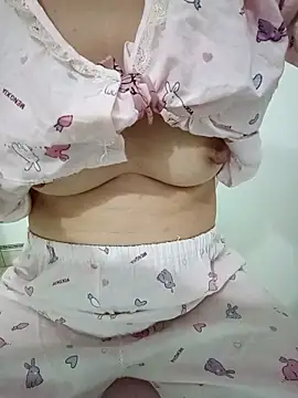 SweetGirl2k2 online show from 11/06/25, 12:47