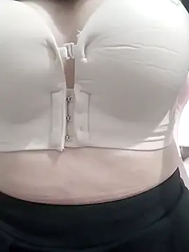 SweetGirl2k2 online show from 03/04/25, 02:38