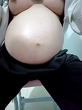 SweetGirl2k2 online show from 03/23/26, 05:07