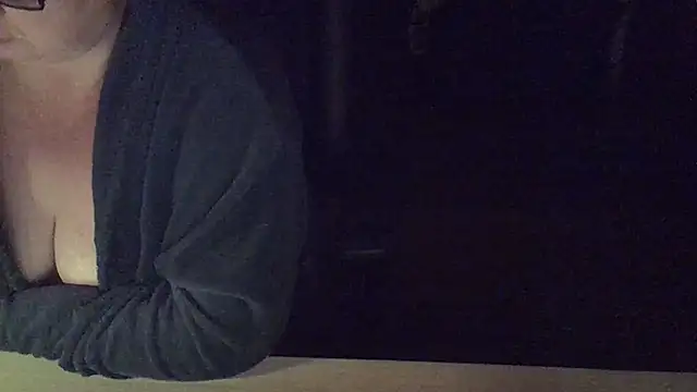 Silvia2277 online show from 11/01/25, 09:41