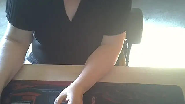 Silvia2277 online show from 10/20/25, 12:06