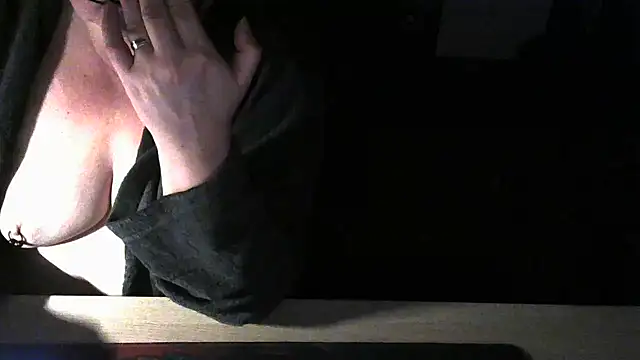 Silvia2277 online show from 12/18/25, 08:34