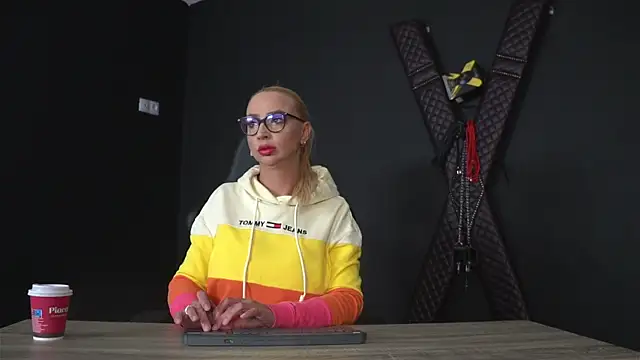 CelineConner online show from 09/09/25, 04:11