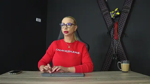 CelineConner online show from 09/11/25, 04:12