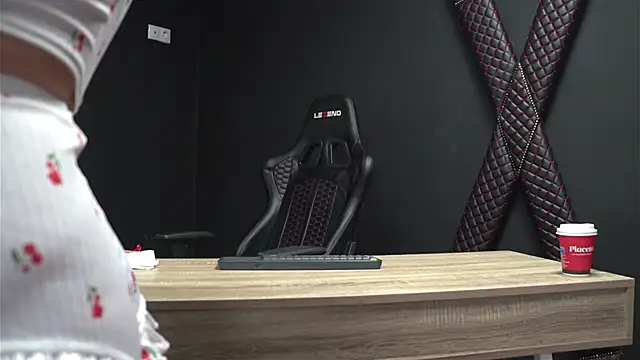 CelineConner online show from 12/18/25, 05:12