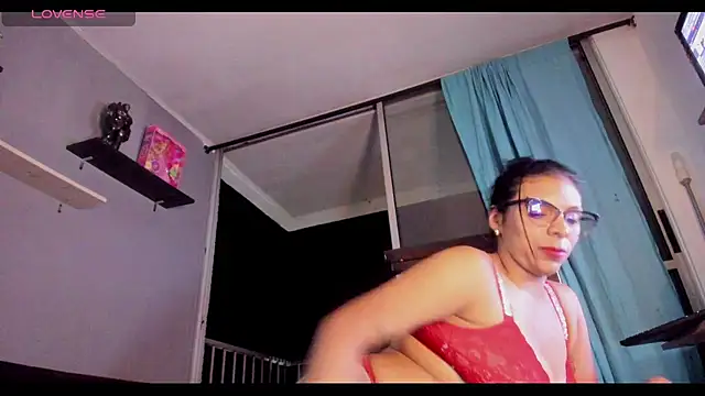 kaamilah online show from 03/11/25, 07:46