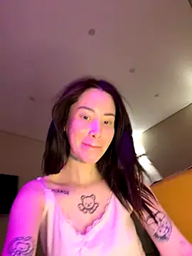 Yunasi online show from 09/28/25, 02:02