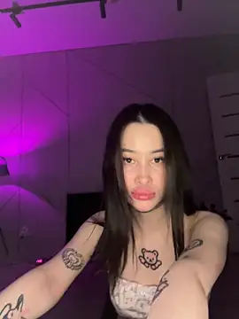 Yunasi online show from 03/13/25, 12:02