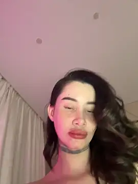 Yunasi online show from 12/04/25, 12:48