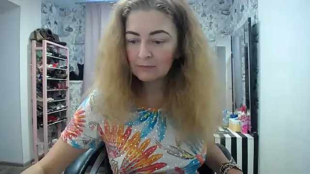 Snapshot of Helen1974 chatting on 07/26/26, 11:50 Helen1974 online show from 07/26/26, 11:50