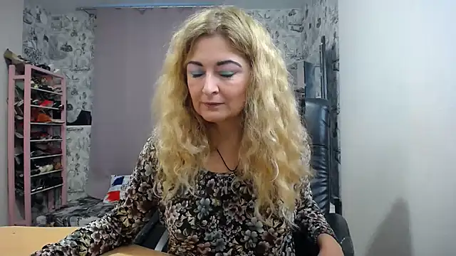 Helen1974 online show from 10/22/25, 12:37