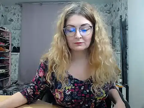 Helen1974 online show from 03/04/25, 04:52