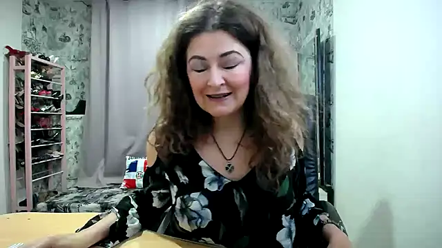 Helen1974 online show from 05/07/26, 01:54
