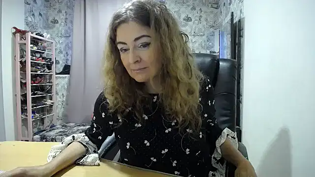 Helen1974 online show from 06/06/26, 03:12