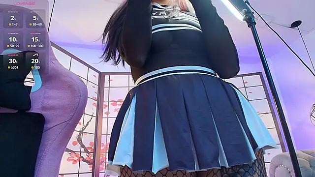 bellablack27 online show from 12/04/25, 07:13