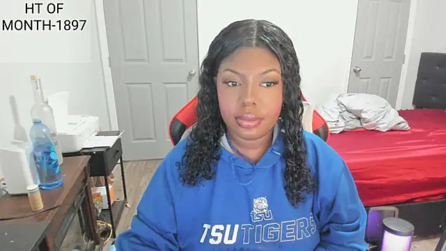 demi xoxo online show from 11/12/25, 03:21