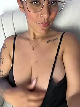 Seized lust online show from 11/14/25, 08:45