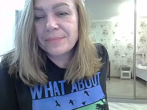 Alexandra-Rosee online show from 10/17/25, 03:36