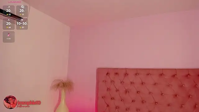 sophiarossee  online show from 11/10/25, 12:43