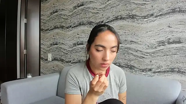 Sophi  a online show from 11/07/25, 08:57