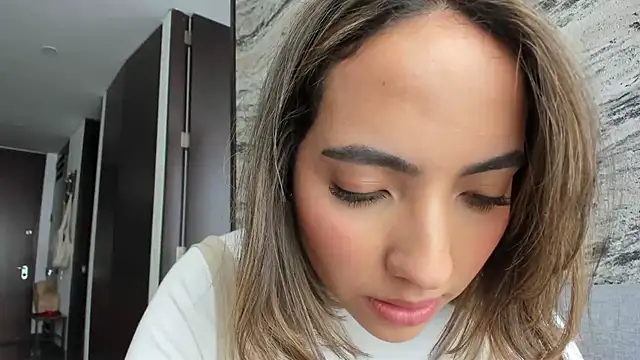 Sophi  a online show from 02/21/25, 08:16