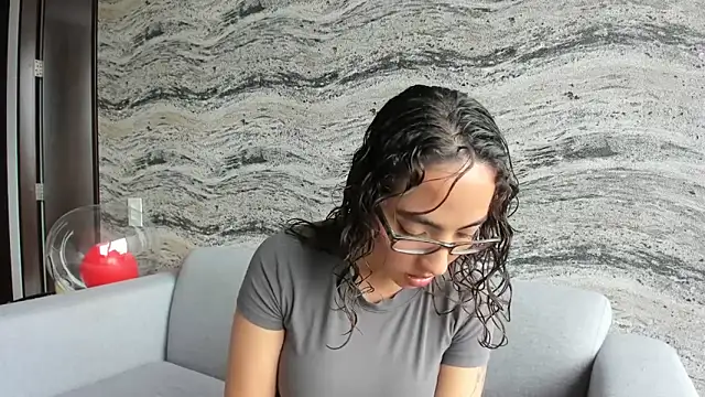 Sophi  a online show from 10/09/25, 08:53