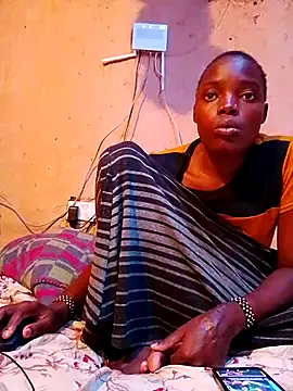 cute naimah online show from 11/18/25, 05:27