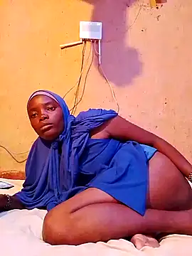 cute naimah online show from 11/12/25, 09:07