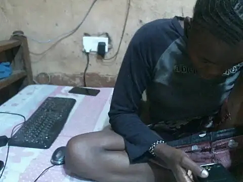 Snapshot of cute_naimah chatting on 06/19/26, 12:16 cute naimah online show from 06/19/26, 12:16