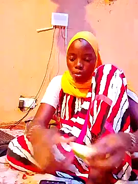 cute naimah online show from 11/14/25, 01:59