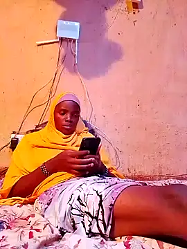 cute naimah online show from 11/19/25, 08:20