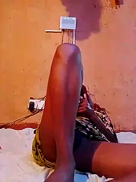 cute naimah online show from 12/18/25, 09:58