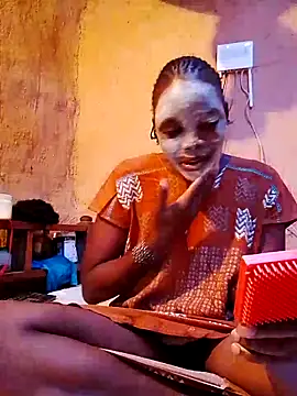 cute naimah online show from 11/30/25, 04:46