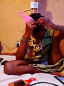 cute naimah online show from 11/10/25, 10:20