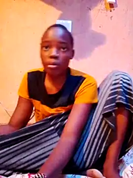 cute naimah online show from 11/17/25, 04:38